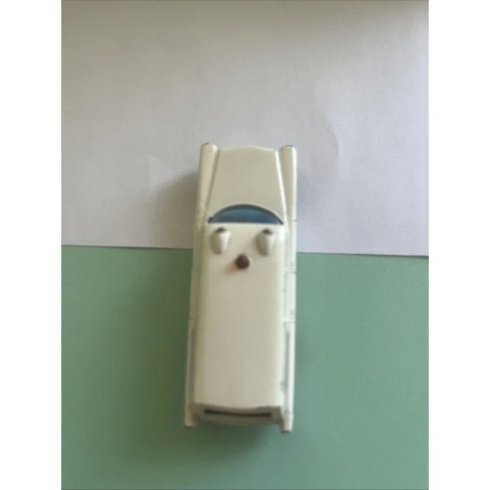 Vintage 1960s Matchbox Lesney #54 White S&S Cadillac Ambulance